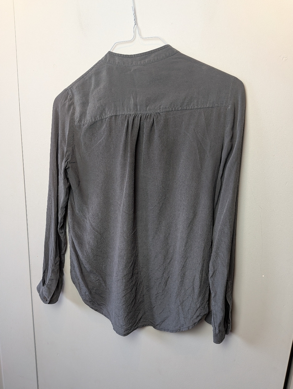BANANA REPUBLIC 100% Silk Women Blouse Long Sleeve Size XS DARK GRAY - Picture 7 of 11